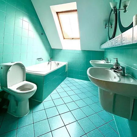 Julia Apartman Karwia