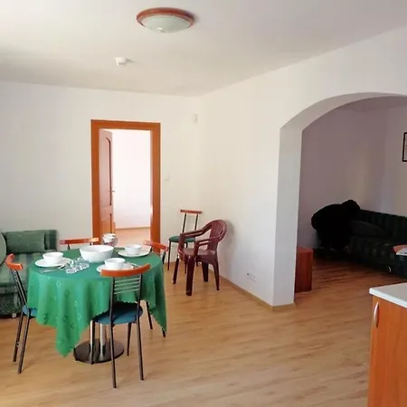 Julia Apartman
